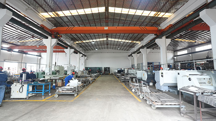 华瑞精工生产基地